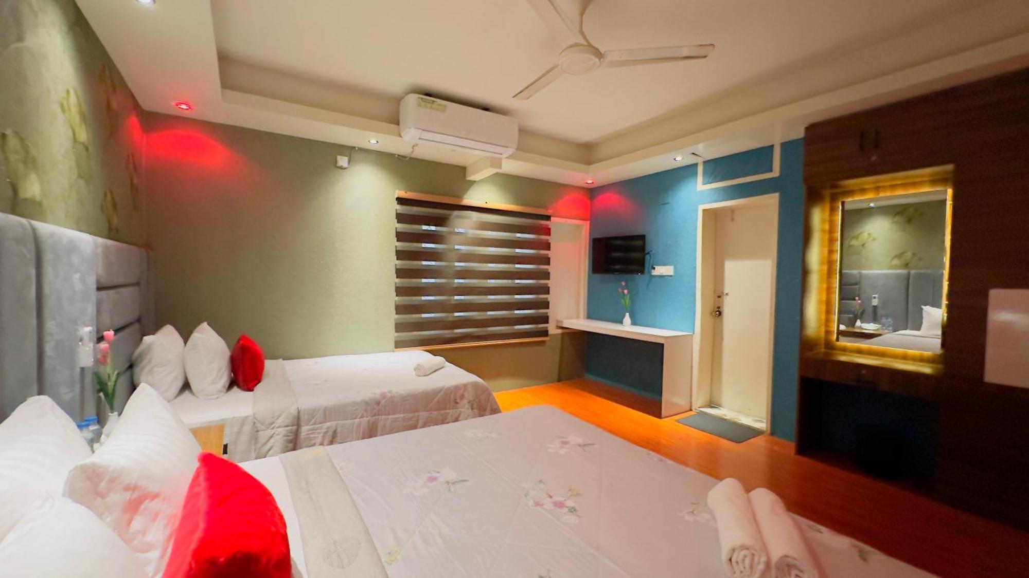 Rezala Restaurant And Residence Dhaka Buitenkant foto