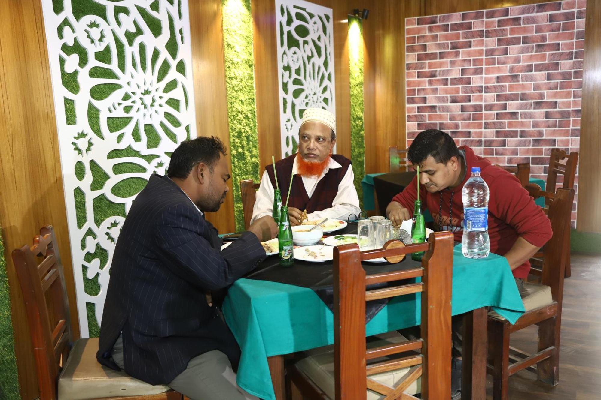 Rezala Restaurant And Residence Dhaka Buitenkant foto